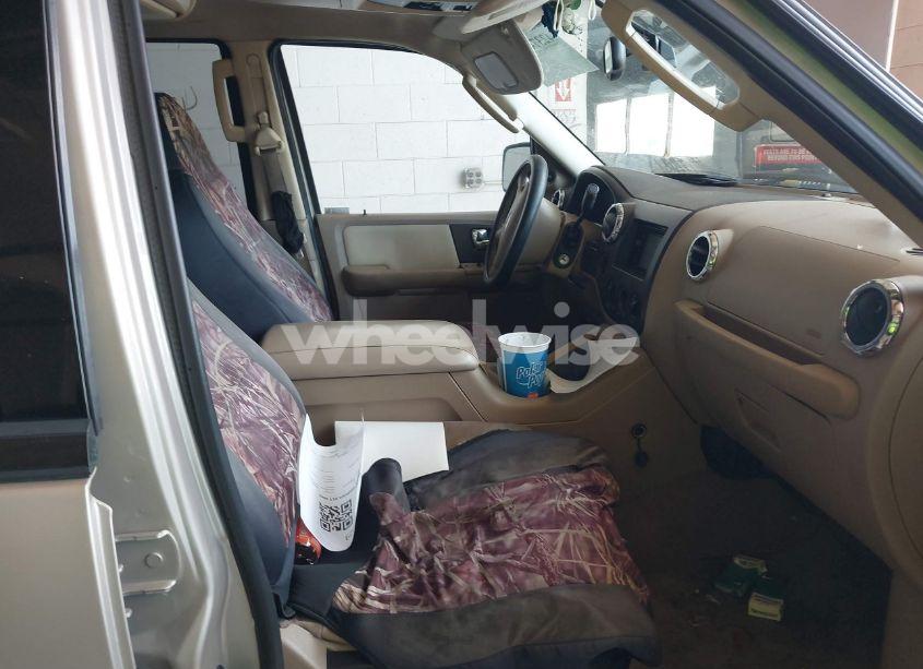 Photo 5 of 2005 Ford Expedition NBX/XLT (VIN 1FMPU16525LA81872)