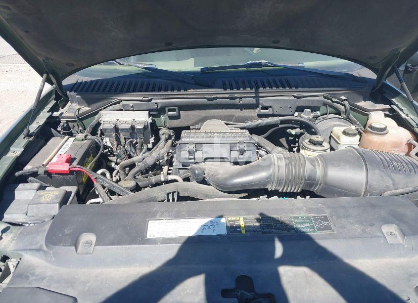 Photo 10 of 2005 Ford Expedition NBX/XLT (VIN 1FMPU16535LA43096)