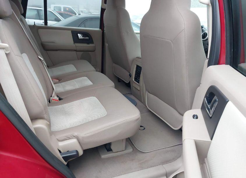 Photo 8 of 2005 Ford Expedition (VIN 1FMPU16545LB09039)