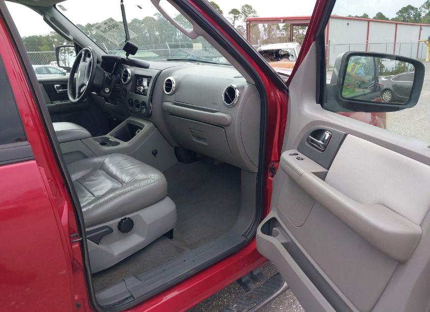 Photo 5 of 2005 Ford Expedition NBX/XLT (VIN 1FMPU16555LA84460)