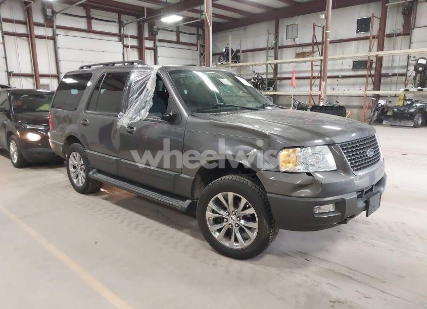 2005 Ford Expedition NBX/XLT (VIN 1FMPU16555LA94194) main photo