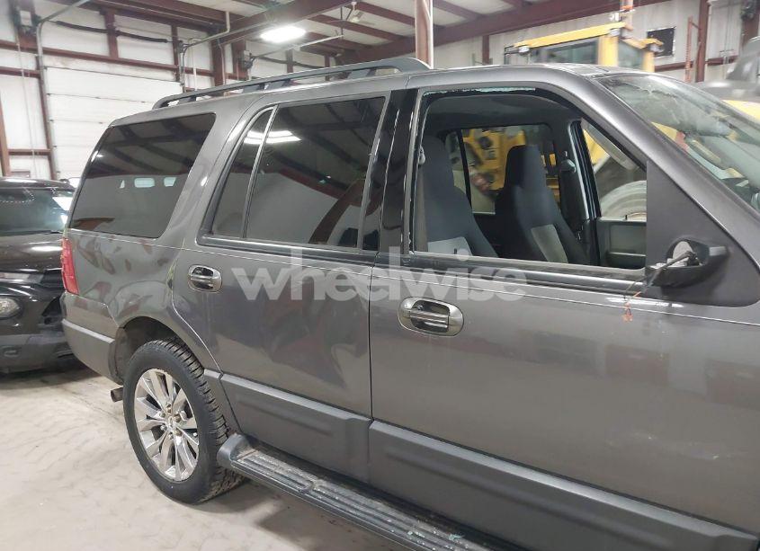 Photo 13 of 2005 Ford Expedition NBX/XLT (VIN 1FMPU16555LA94194)