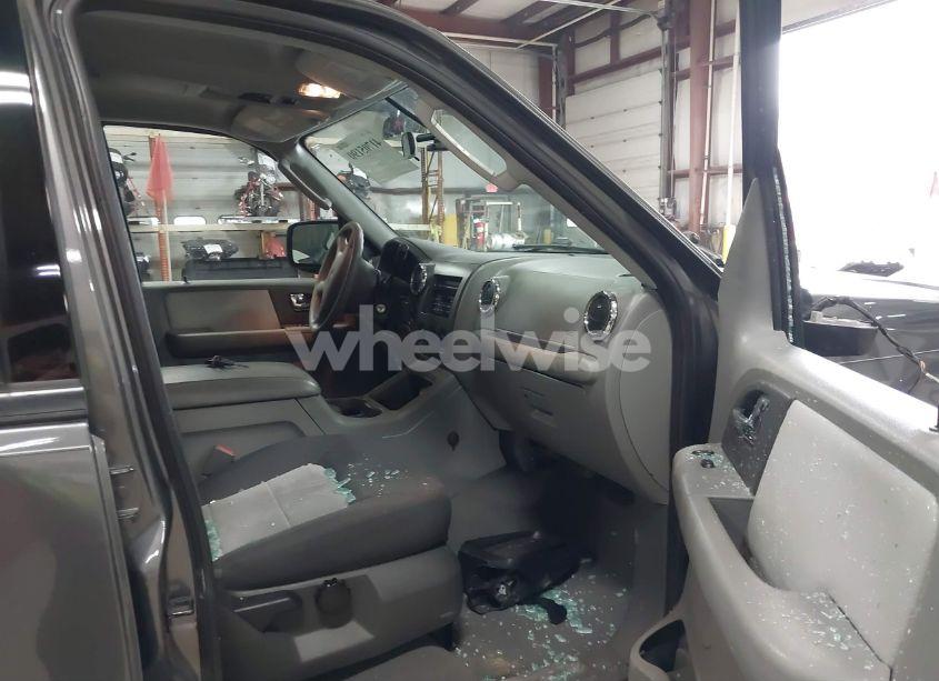 Photo 5 of 2005 Ford Expedition NBX/XLT (VIN 1FMPU16555LA94194)