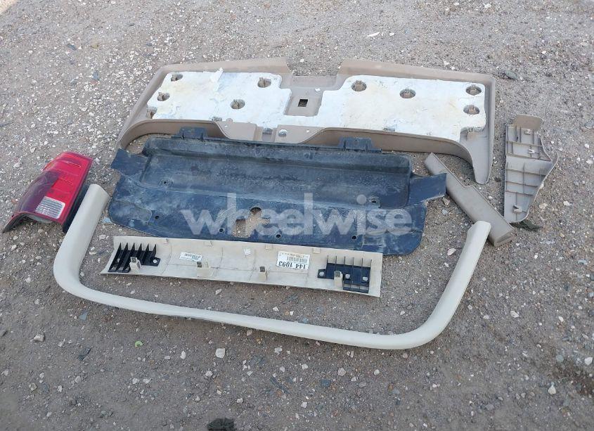 Photo 12 of 2006 Ford Expedition XLT/XLT SPORT (VIN 1FMPU16556LA13308)