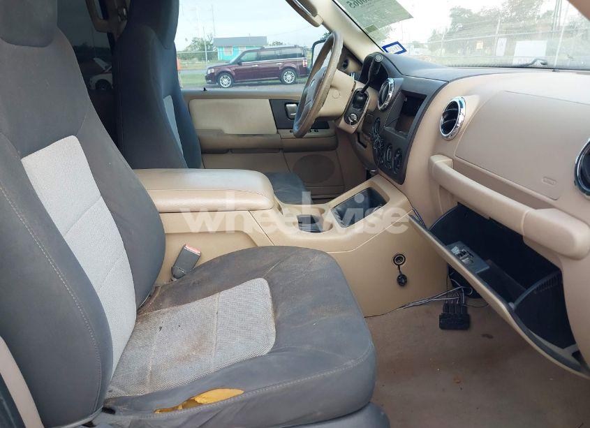 Photo 5 of 2006 Ford Expedition XLT/XLT SPORT (VIN 1FMPU16556LA13308)