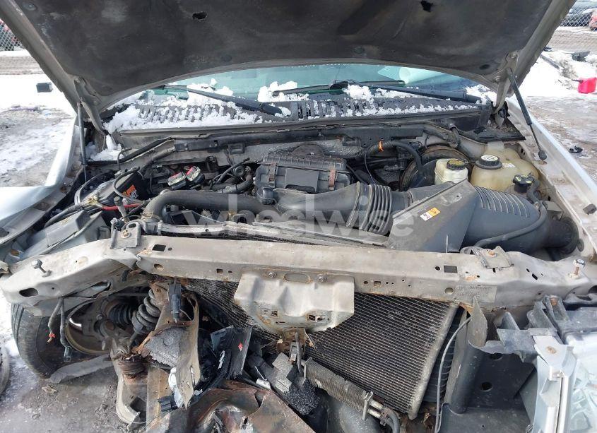 Photo 10 of 2006 Ford Expedition XLT/XLT SPORT (VIN 1FMPU16566LA72576)