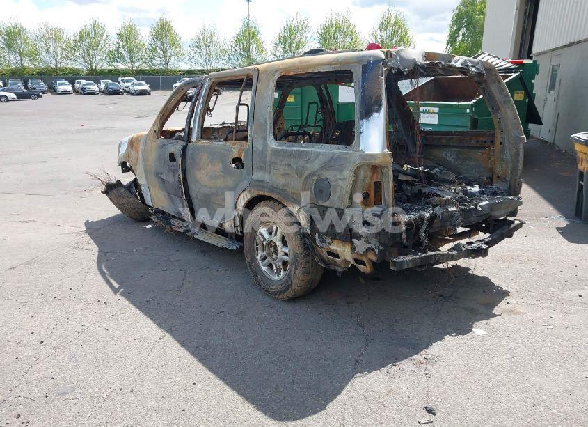 Photo 3 of 2004 Ford Expedition (VIN 1FMPU16L04LA72522)