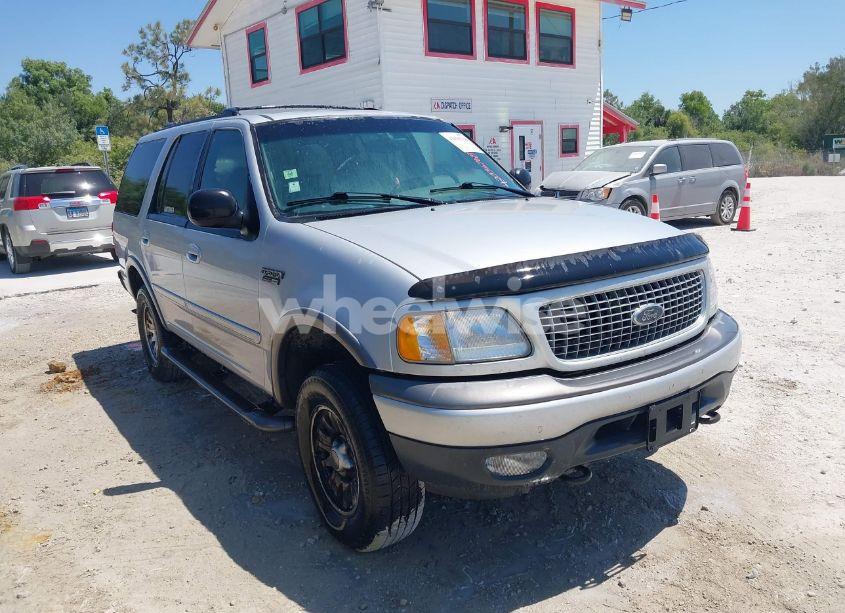 2000 Ford Expedition XLT (VIN 1FMPU16L0YLB27170) main photo