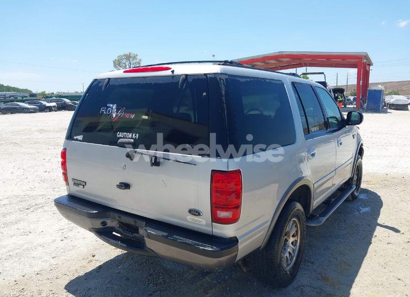 Photo 4 of 2000 Ford Expedition XLT (VIN 1FMPU16L0YLB27170)