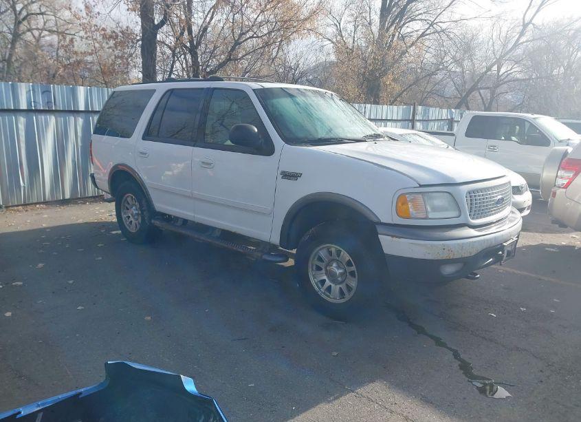 2000 Ford Expedition XLT (VIN 1FMPU16L0YLB82430) main photo