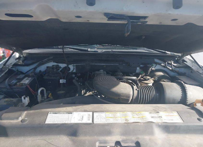 Photo 10 of 2000 Ford Expedition XLT (VIN 1FMPU16L0YLB82430)