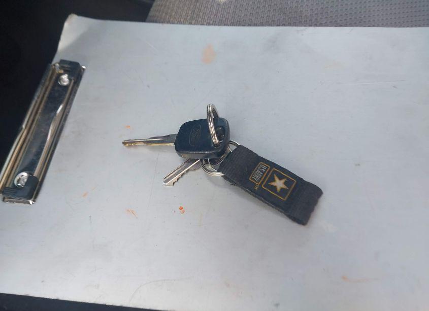 Photo 11 of 2000 Ford Expedition XLT (VIN 1FMPU16L0YLB82430)