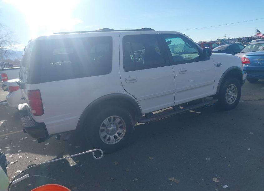 Photo 4 of 2000 Ford Expedition XLT (VIN 1FMPU16L0YLB82430)