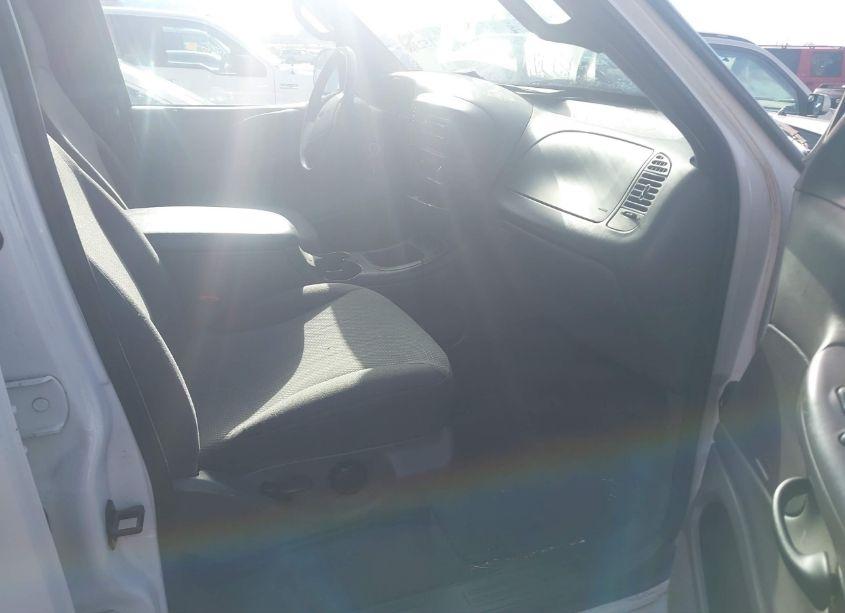 Photo 5 of 2000 Ford Expedition XLT (VIN 1FMPU16L0YLB82430)