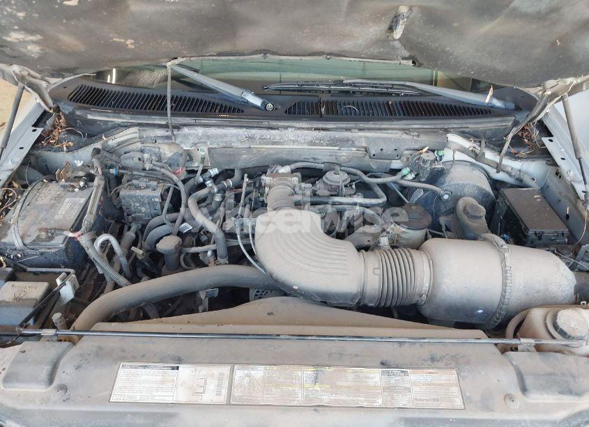 Photo 10 of 2001 Ford Expedition XLT (VIN 1FMPU16L11LA48063)