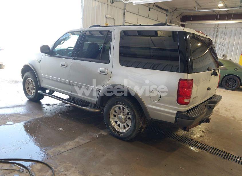 Photo 3 of 2001 Ford Expedition XLT (VIN 1FMPU16L11LA48063)