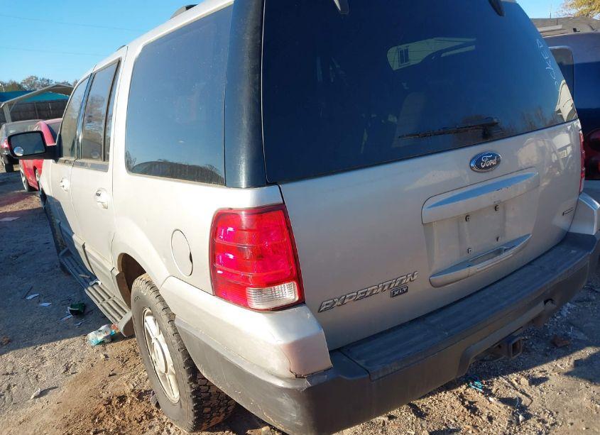 Photo 3 of 2004 Ford Expedition NBX/XLT (VIN 1FMPU16L14LB64383)