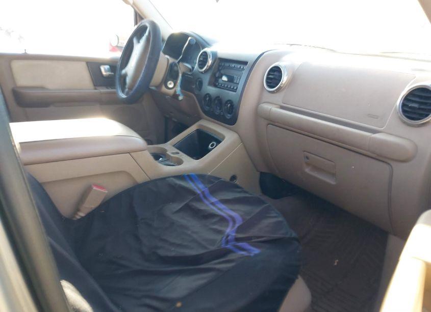 Photo 5 of 2004 Ford Expedition NBX/XLT (VIN 1FMPU16L14LB64383)