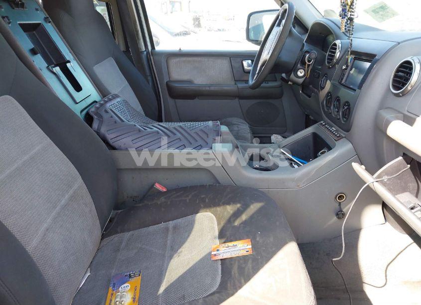 Photo 5 of 2004 Ford Expedition NBX/XLT (VIN 1FMPU16L14LB69924)