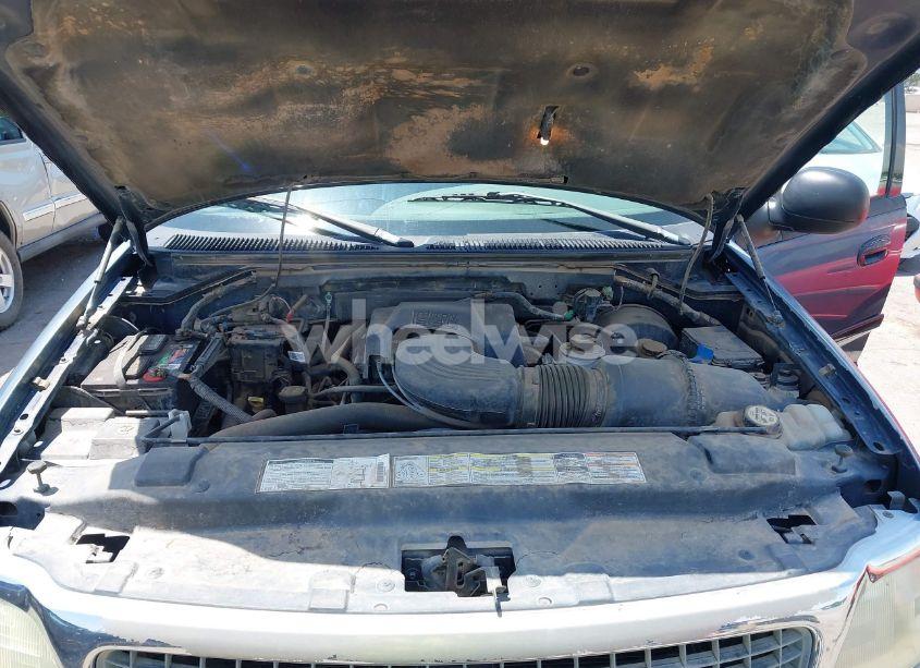 Photo 10 of 2001 Ford Expedition XLT (VIN 1FMPU16L21LB47829)