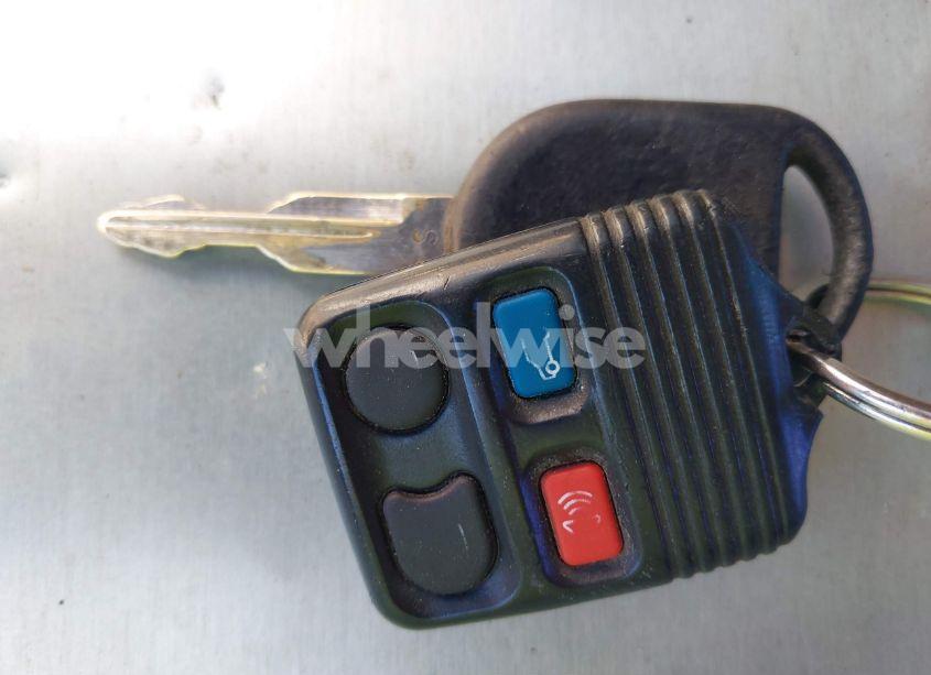 Photo 11 of 2003 Ford Expedition XLT (VIN 1FMPU16L23LB21590)