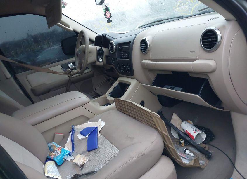 Photo 5 of 2003 Ford Expedition XLT (VIN 1FMPU16L23LB95964)