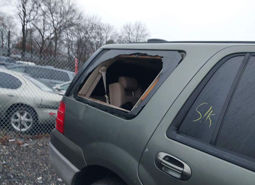 Photo 6 of 2003 Ford Expedition XLT (VIN 1FMPU16L23LB95964)