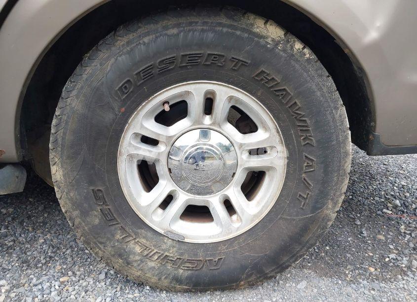 Photo 12 of 2001 Ford Expedition XLT (VIN 1FMPU16L31LB39187)