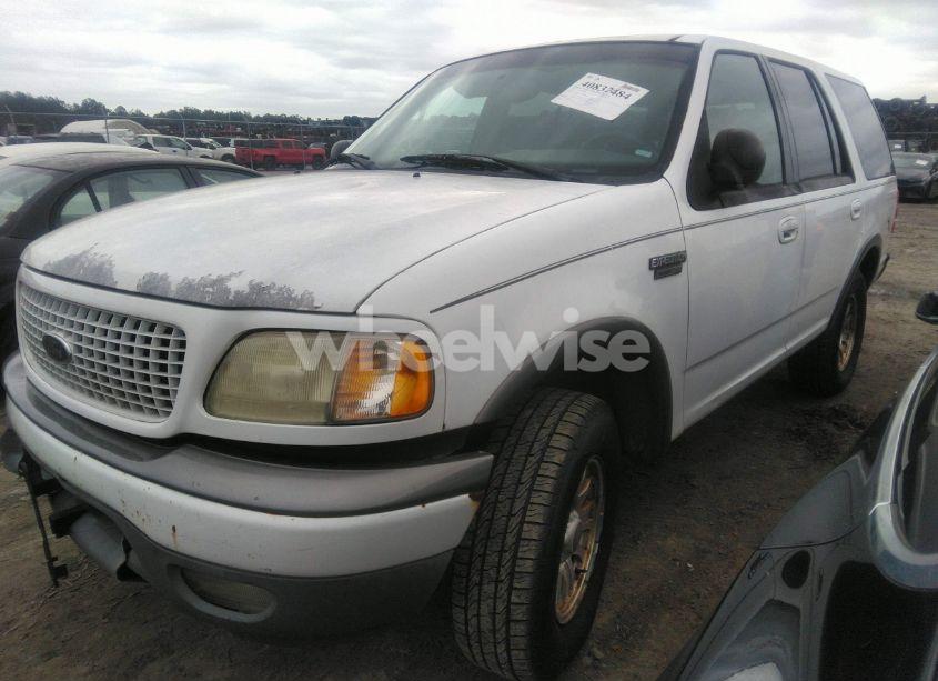 Photo 2 of 2001 Ford Expedition XLT (VIN 1FMPU16L31LB58631)
