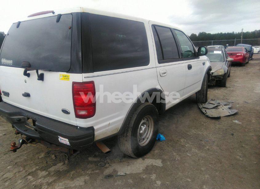 Photo 4 of 2001 Ford Expedition XLT (VIN 1FMPU16L31LB58631)