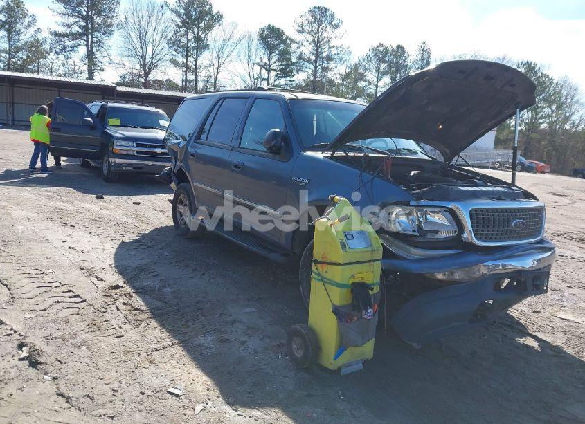 2001 Ford Expedition XLT (VIN 1FMPU16L41LA35288) main photo