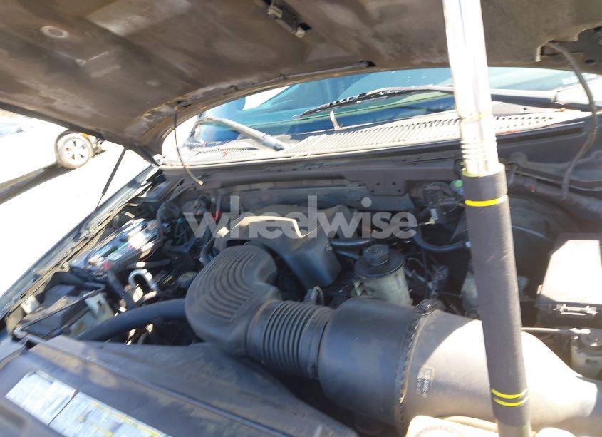 Photo 10 of 2001 Ford Expedition XLT (VIN 1FMPU16L41LA35288)