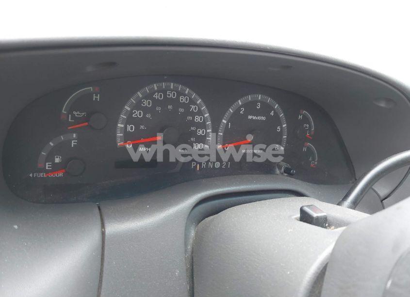 Photo 7 of 2001 Ford Expedition XLT (VIN 1FMPU16L41LB84395)