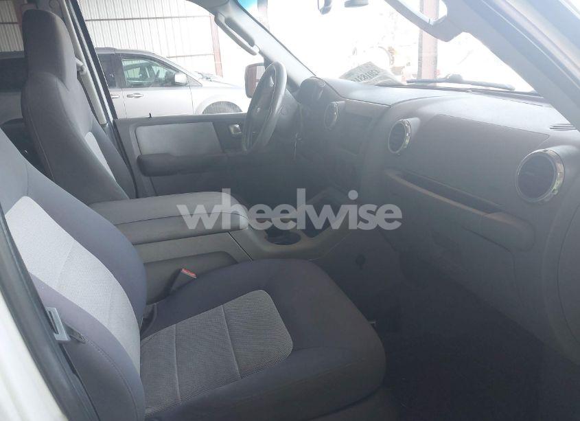 Photo 5 of 2004 Ford Expedition NBX/XLT (VIN 1FMPU16L44LB48226)