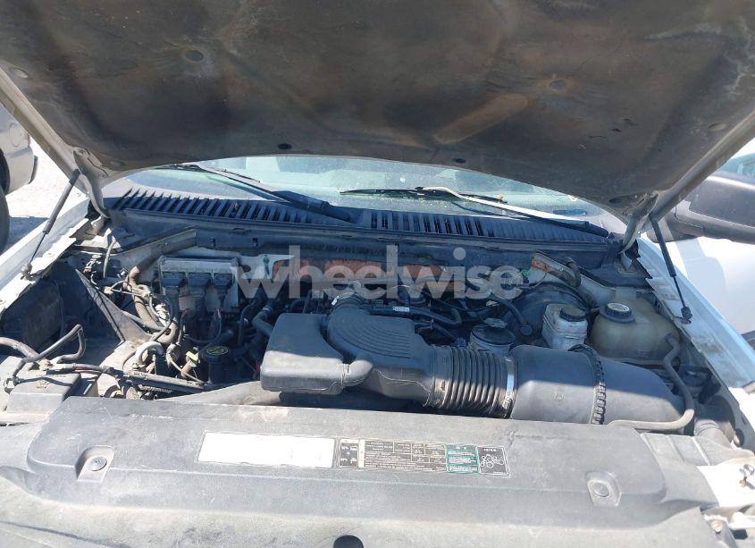 Photo 10 of 2004 Ford Expedition NBX/XLT (VIN 1FMPU16L54LB03778)