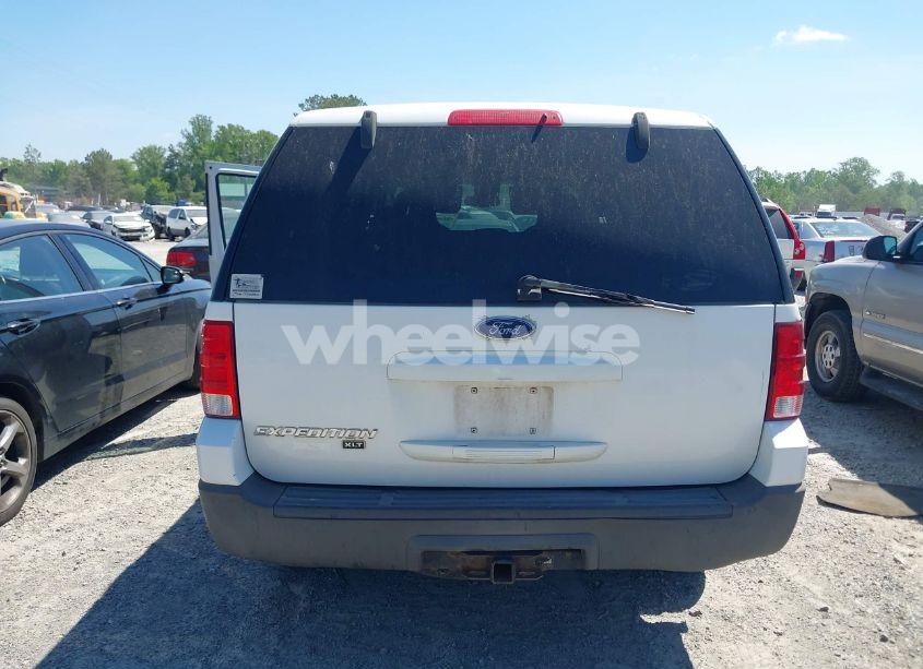 Photo 15 of 2004 Ford Expedition NBX/XLT (VIN 1FMPU16L54LB03778)