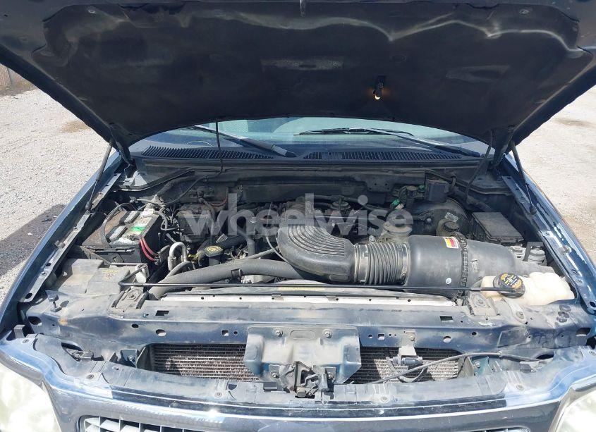 Photo 10 of 2000 Ford Expedition XLT (VIN 1FMPU16L5YLA70576)