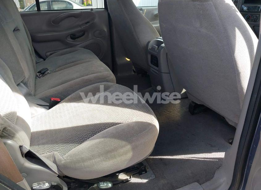 Photo 8 of 2000 Ford Expedition XLT (VIN 1FMPU16L5YLA70576)