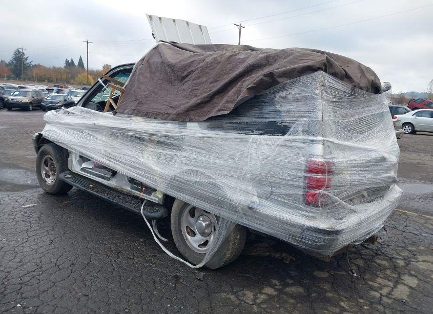 Photo 3 of 2002 Ford Expedition XLT (VIN 1FMPU16L62LA66947)