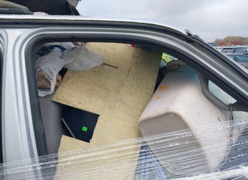 Photo 5 of 2002 Ford Expedition XLT (VIN 1FMPU16L62LA66947)