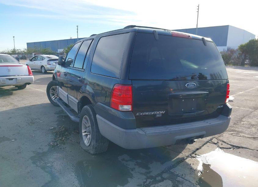 Photo 3 of 2003 Ford Expedition XLT (VIN 1FMPU16L63LC48665)