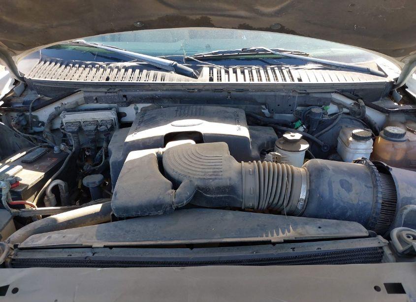 Photo 10 of 2004 Ford Expedition NBX/XLT (VIN 1FMPU16L64LB65710)