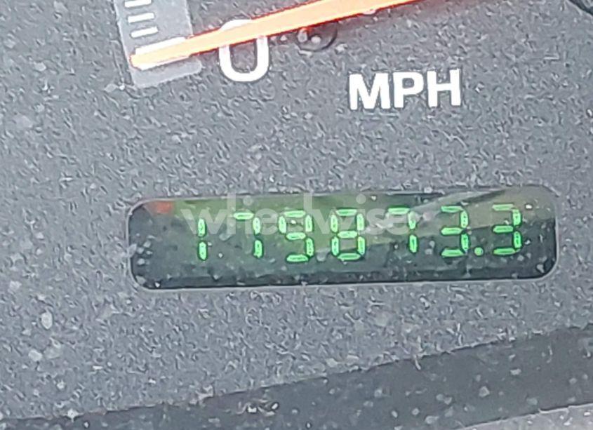 Photo 15 of 2001 Ford Expedition XLT (VIN 1FMPU16L71LB61614)