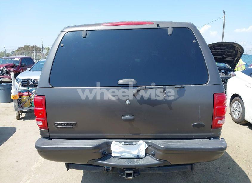 Photo 16 of 2001 Ford Expedition XLT (VIN 1FMPU16L71LB61614)
