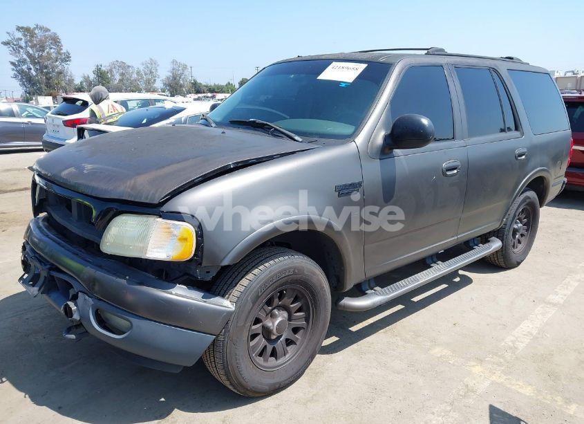 Photo 2 of 2001 Ford Expedition XLT (VIN 1FMPU16L71LB61614)