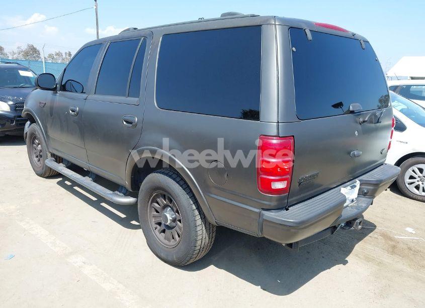 Photo 3 of 2001 Ford Expedition XLT (VIN 1FMPU16L71LB61614)