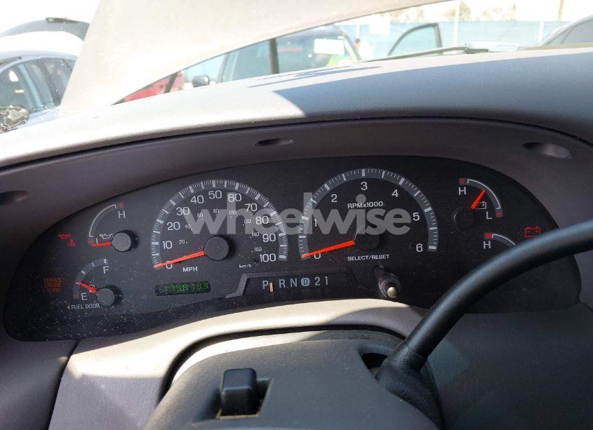 Photo 7 of 2001 Ford Expedition XLT (VIN 1FMPU16L71LB61614)