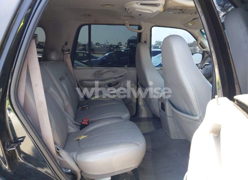 Photo 8 of 2001 Ford Expedition XLT (VIN 1FMPU16L71LB61614)