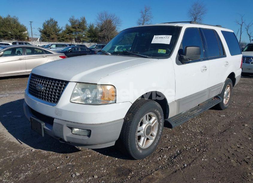 Photo 2 of 2003 Ford Expedition XLT (VIN 1FMPU16L73LA20027)