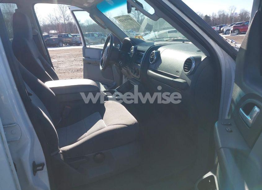 Photo 5 of 2003 Ford Expedition XLT (VIN 1FMPU16L73LA20027)